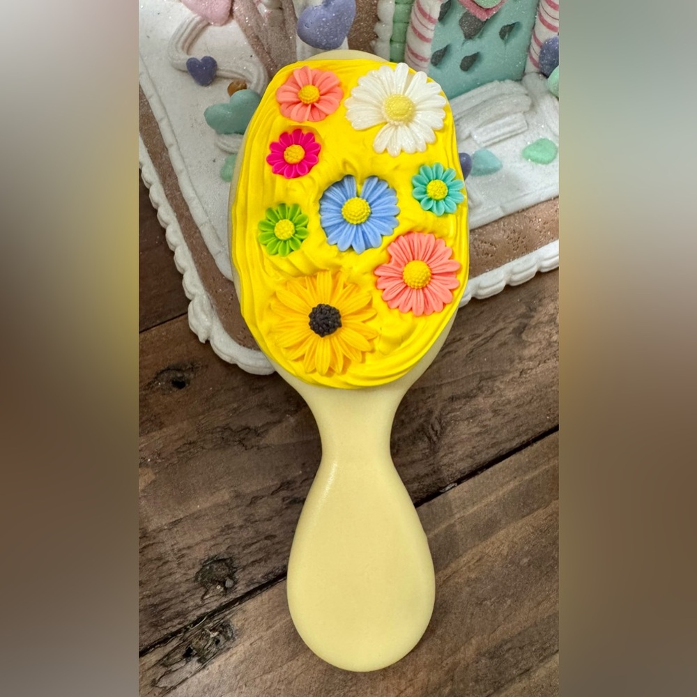 Small Floral Yellow Decorative Hair Brush